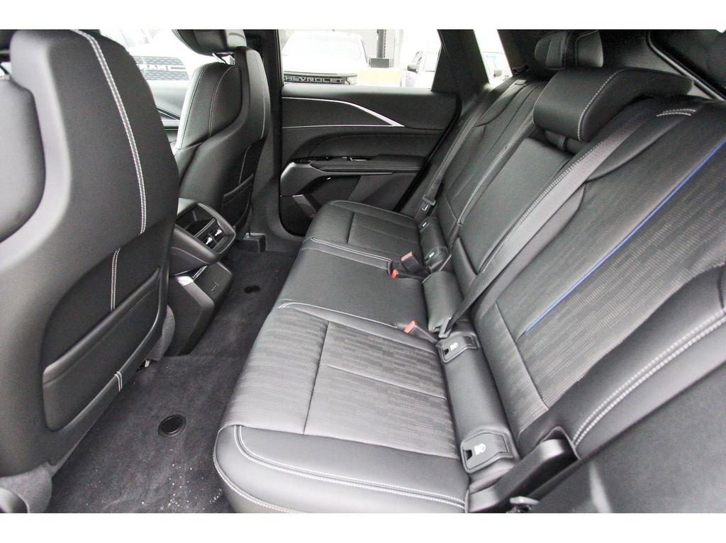 New 2026 Cadillac Lyriq Sport image 7