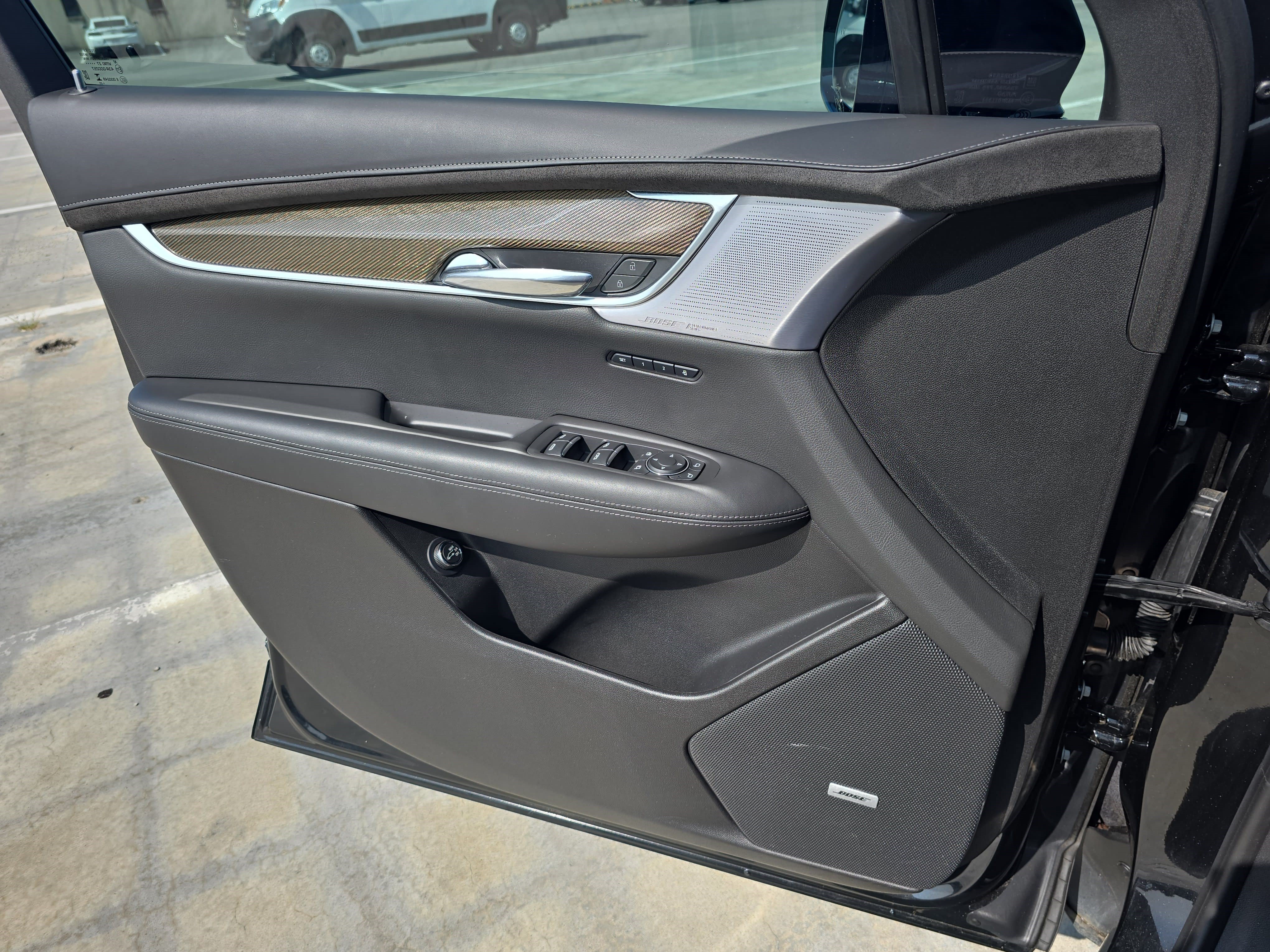 Used 2024 Cadillac XT6 Premium Luxury w/ Platinum Package FWD image 28