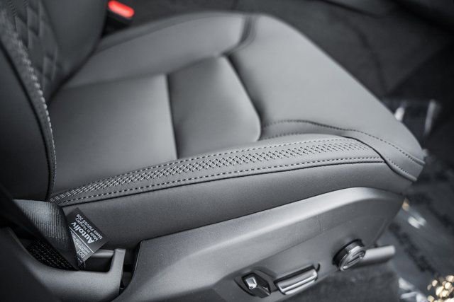 New 2026 Volvo XC90 B6 Plus w/ Protection Package Premier image 32