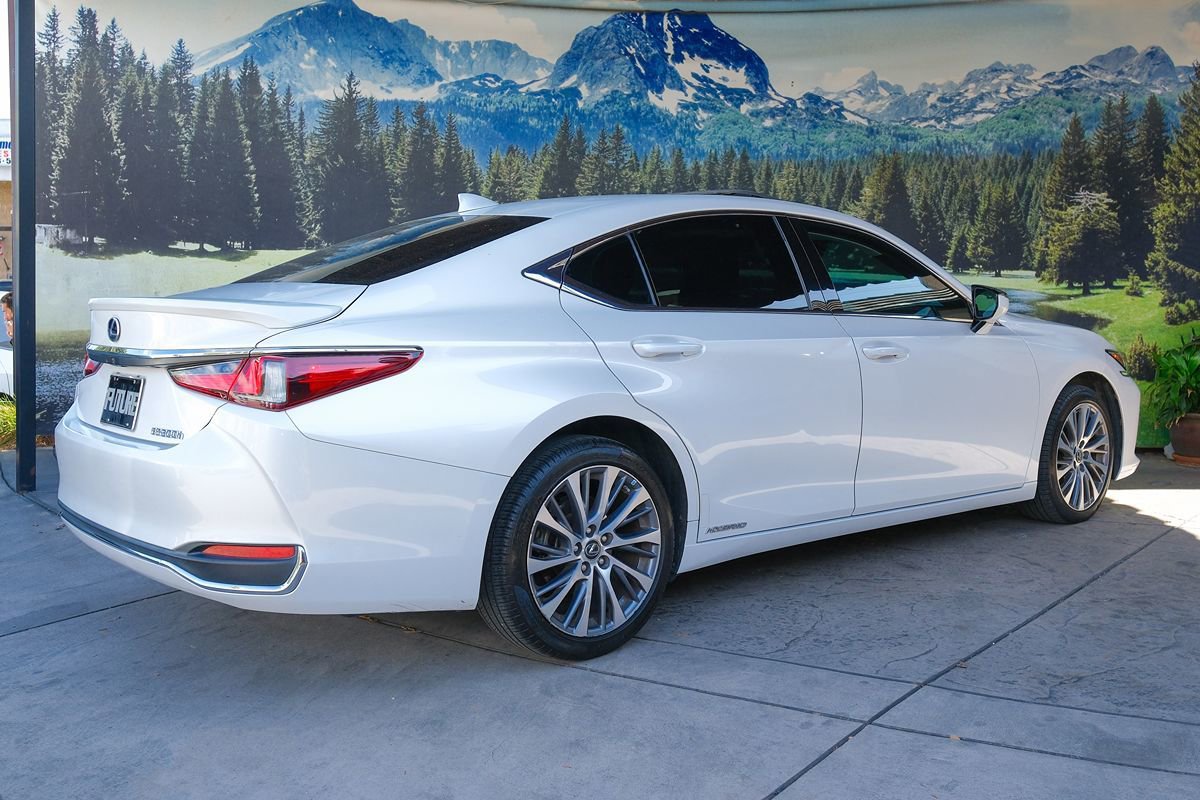 Used 2021 Lexus ES 300h w/ Premium Package FWD image 6