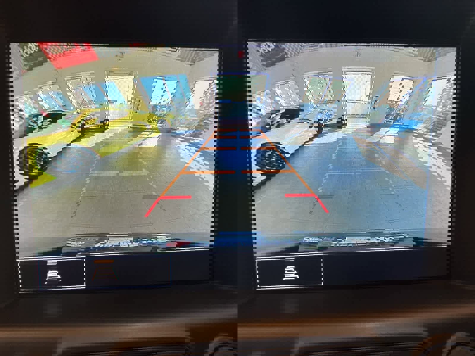 Used 2022 GMC Terrain SLT image 21