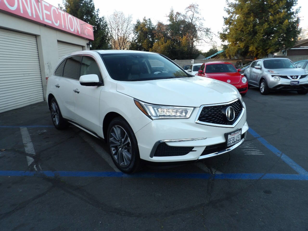 Used 2018 Acura MDX SH-AWD w/ Technology Package image 2