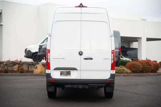Used 2025 Mercedes-Benz Sprinter 2500 image 4