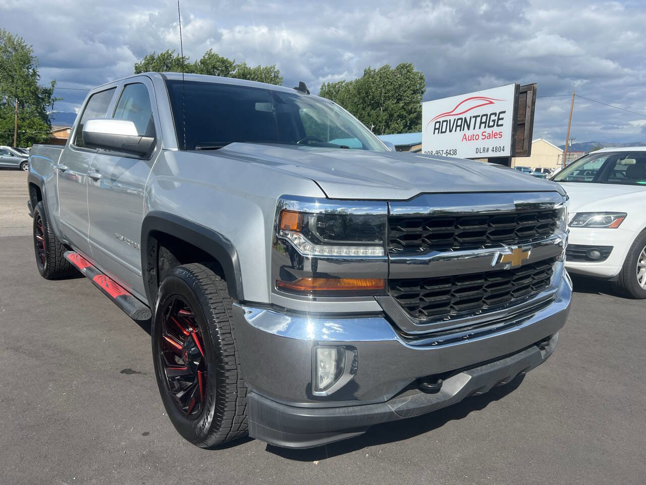 Used 2017 Chevrolet Silverado 1500 LT w/ All Star Edition image 2