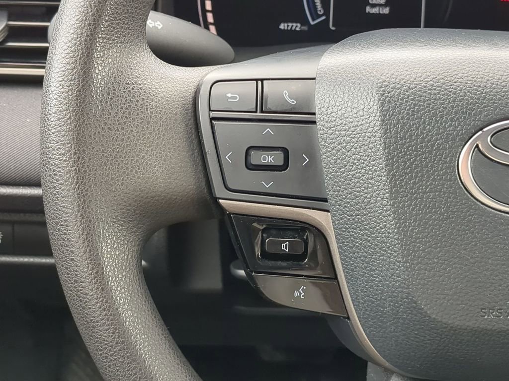 Used 2025 Toyota Camry LE image 20