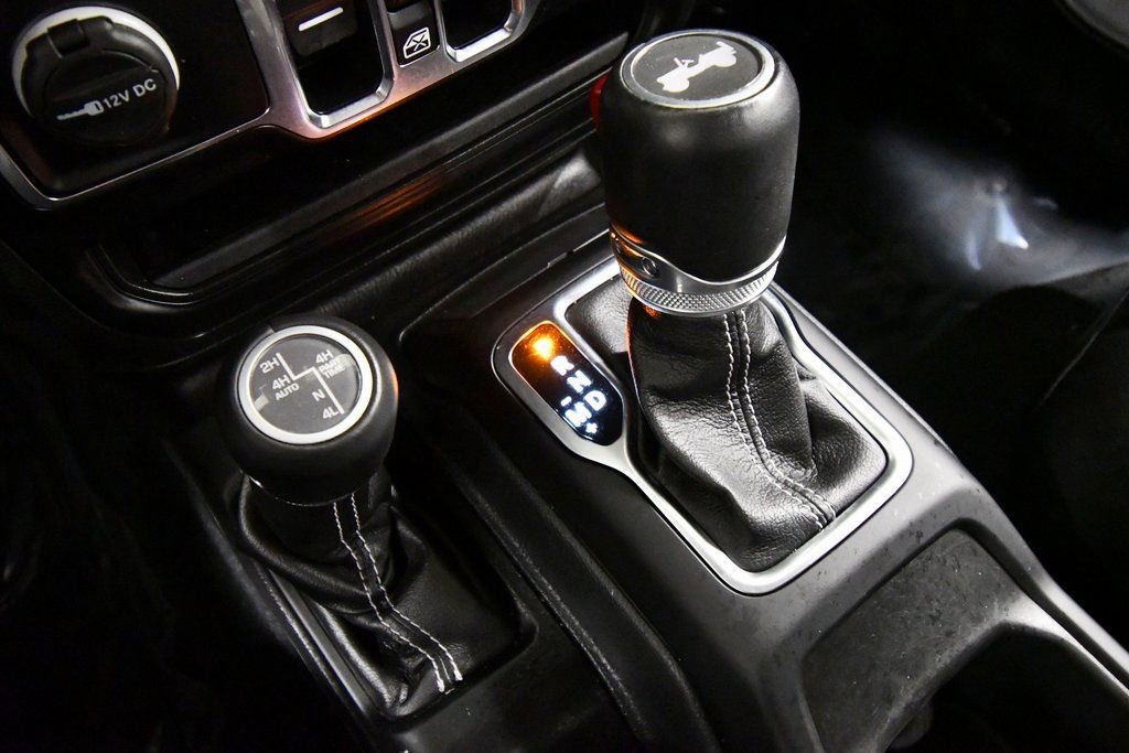 Used 2022 Jeep Wrangler Unlimited Sahara w/ Cold Weather Group AWD/4WD image 22