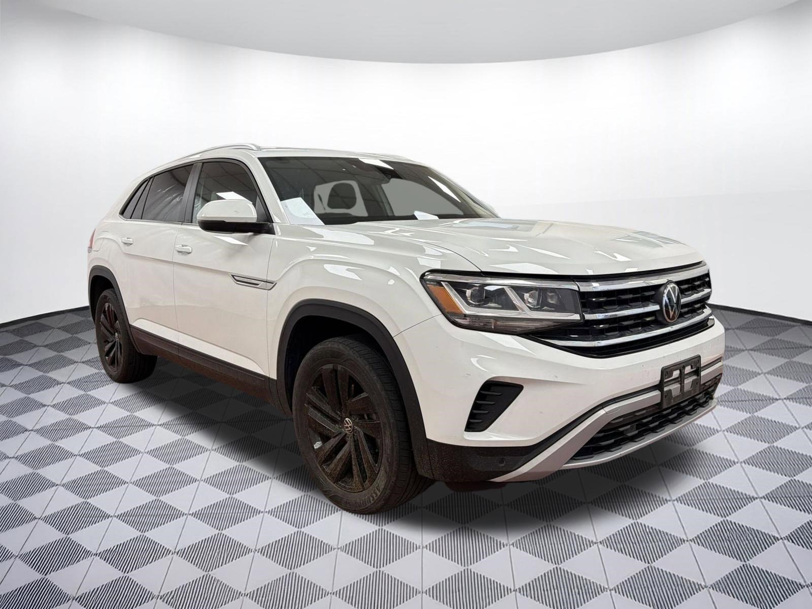 Used 2023 Volkswagen Atlas Cross Sport SE w/ Black Wheel Package image 6