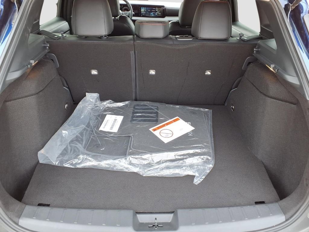 Used 2025 Nissan Kicks SR image 31