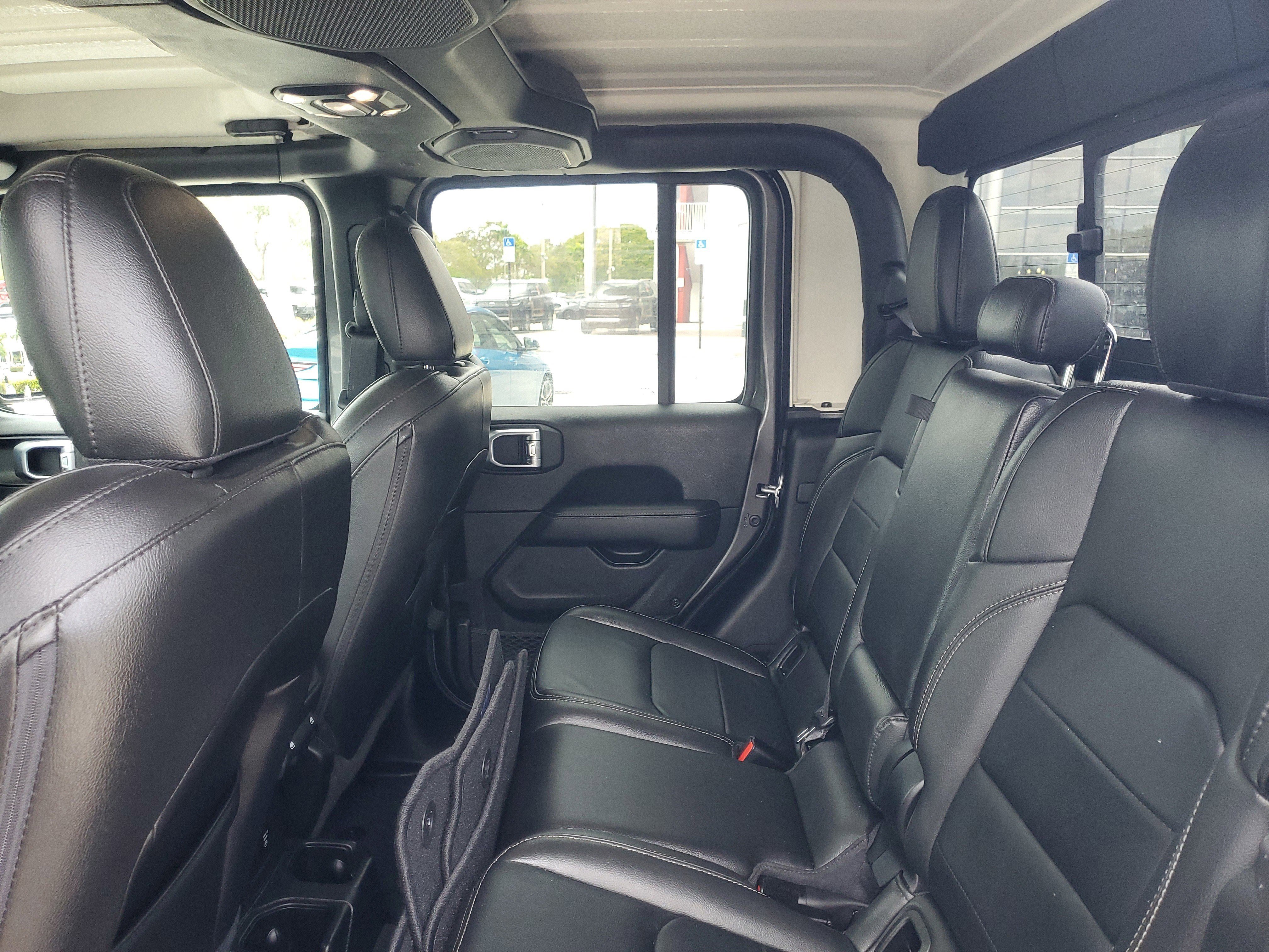 Used 2022 Jeep Gladiator Overland w/ Popular Equipment Package image 10