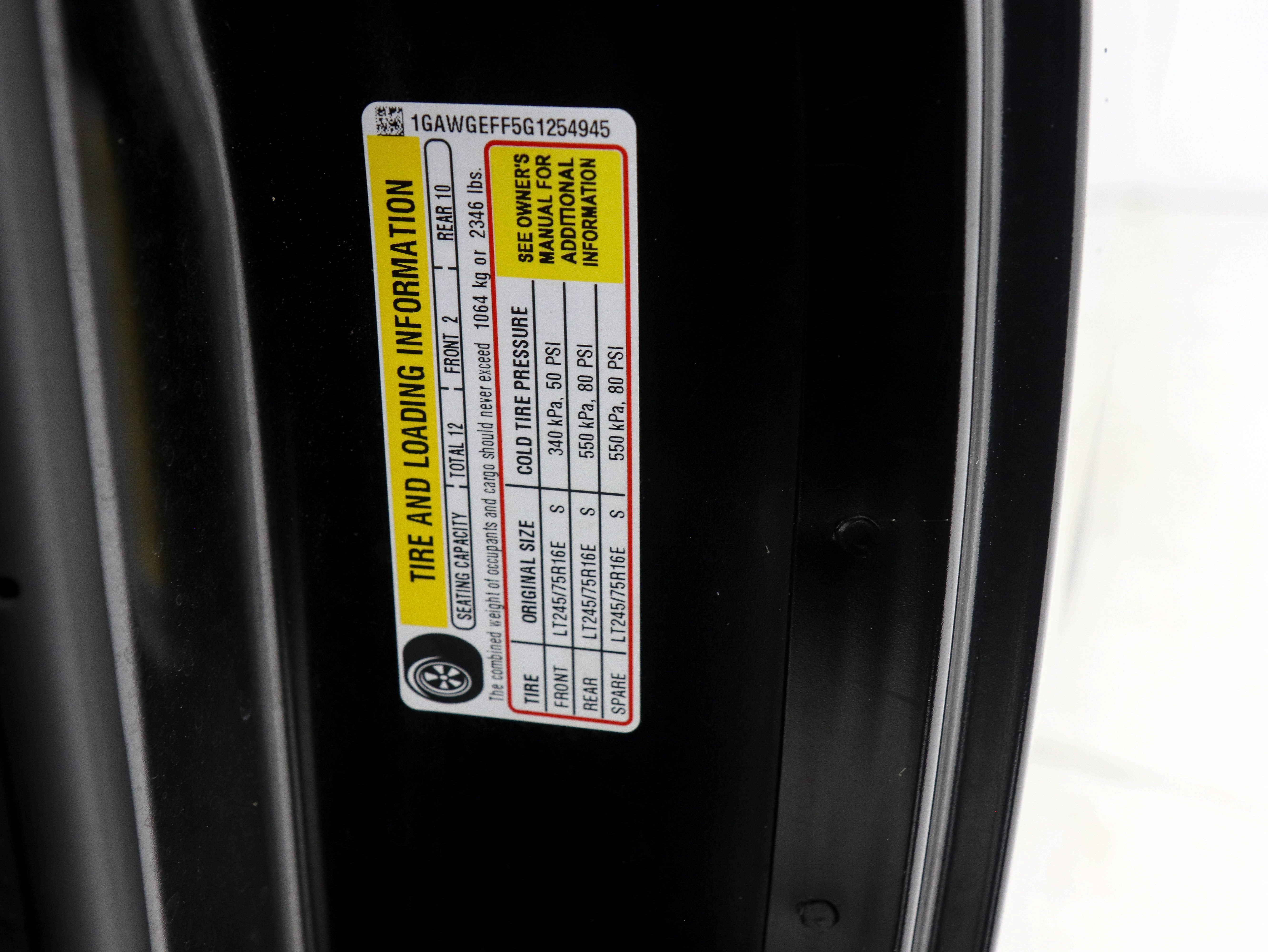 Used 2016 Chevrolet Express 2500 LS image 33