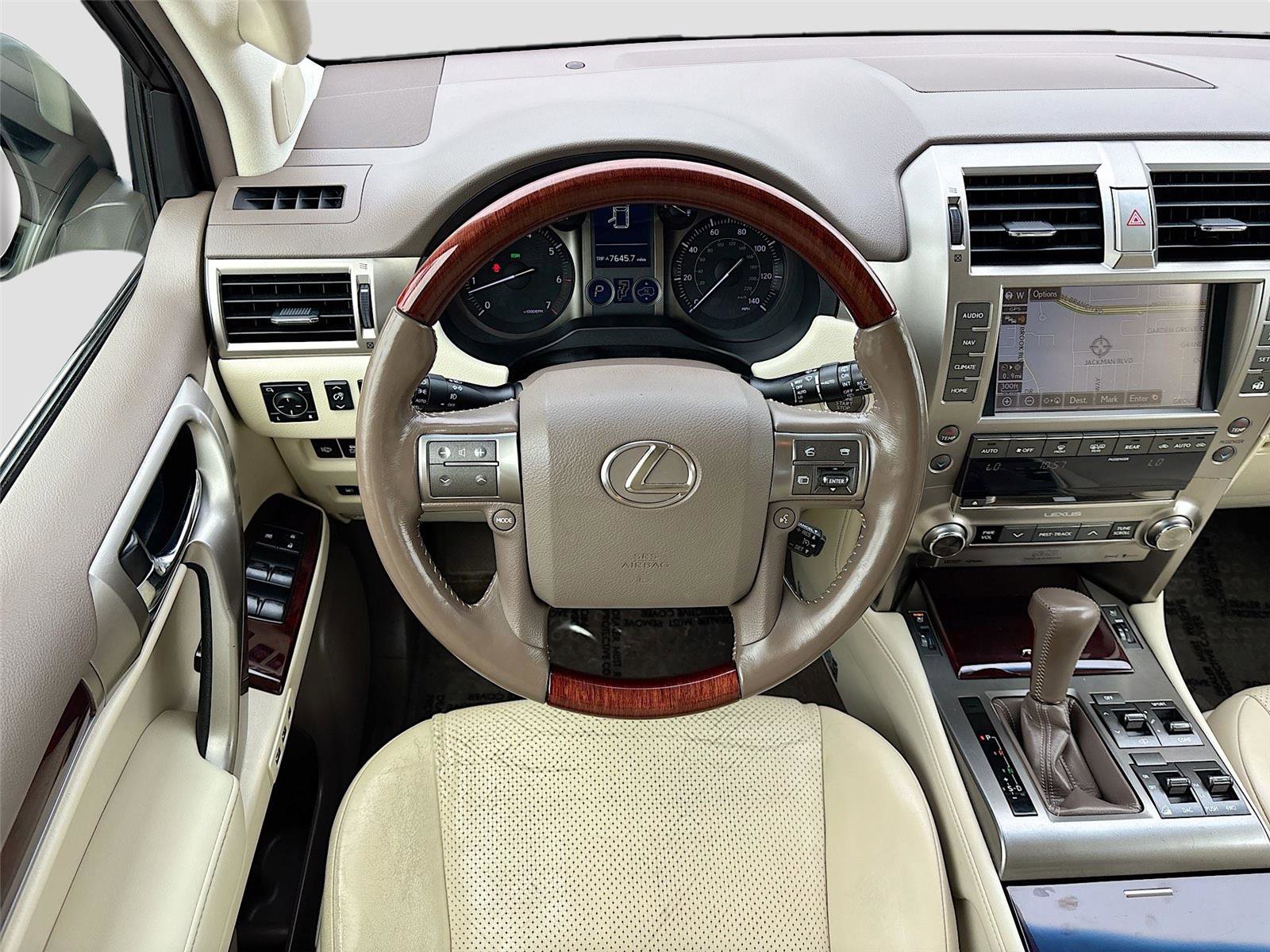 Used 2016 Lexus GX 460 Luxury w/ Preferred Accessory Package AWD/4WD image 23