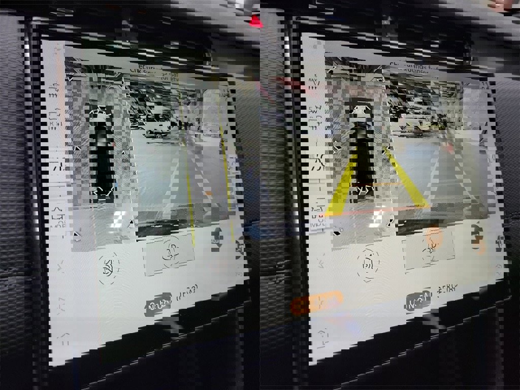 New 2024 Land Rover Discovery Sport Dynamic SE image 19