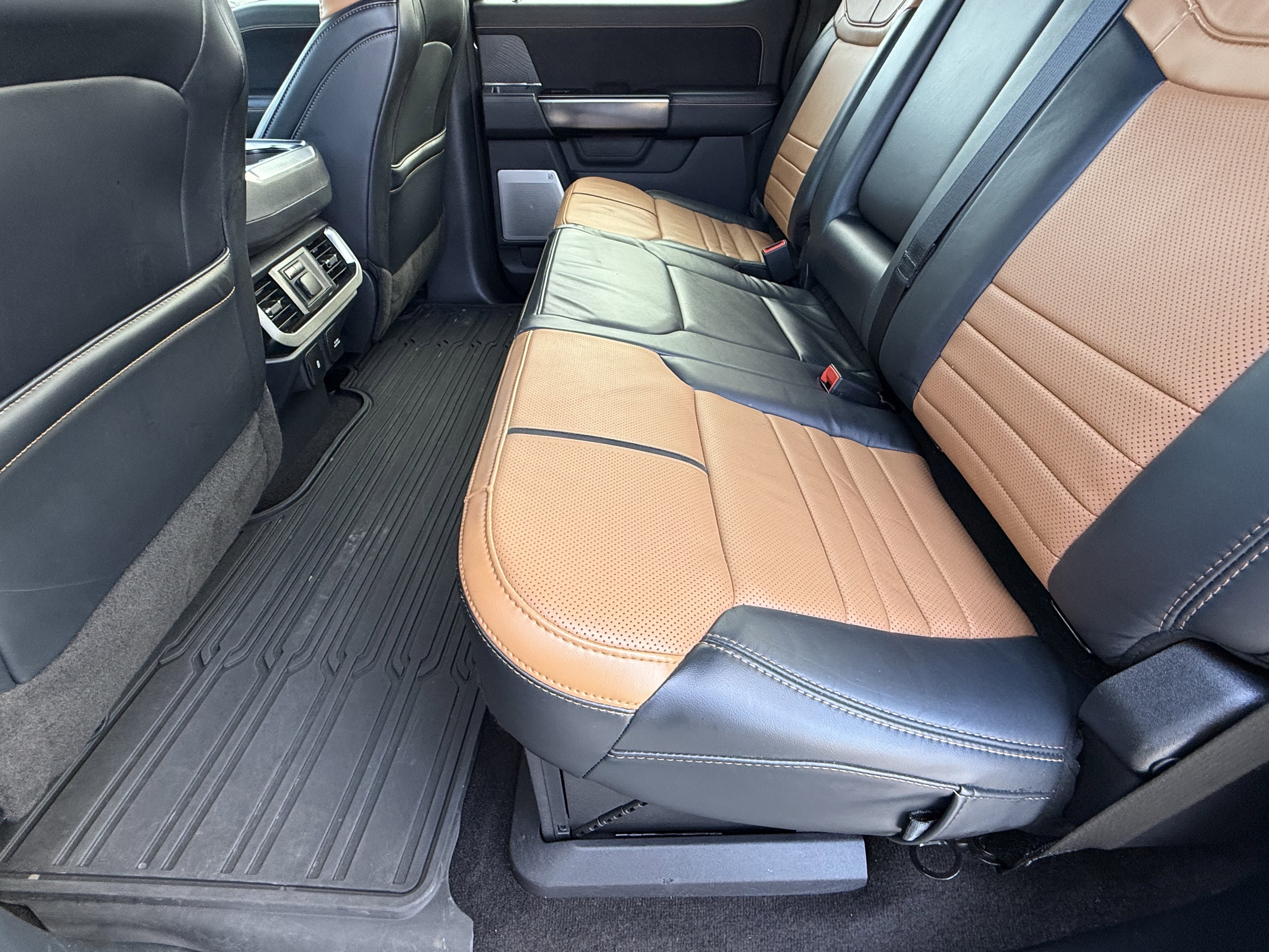 Used 2022 Ford F150 Platinum w/ Equipment Group 701A High AWD/4WD image 16