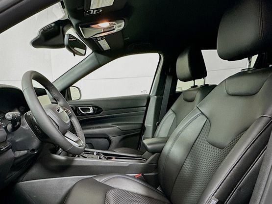 New 2026 Jeep Compass Latitude image 12