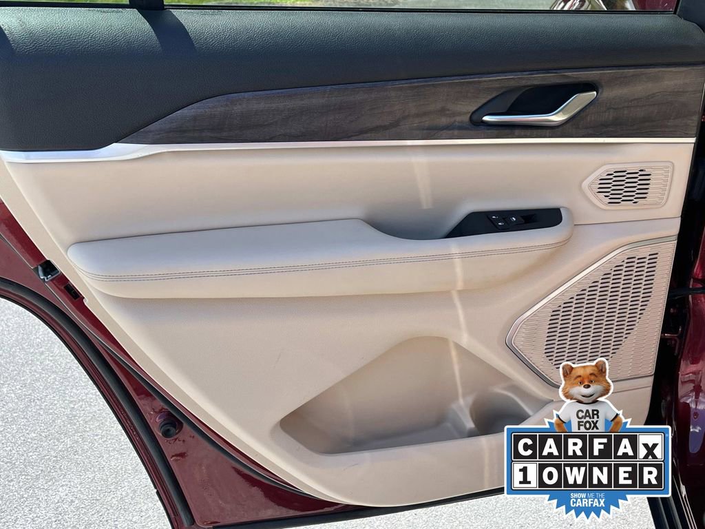 Used 2022 Jeep Grand Cherokee L Limited image 18