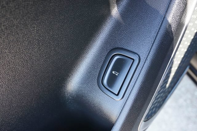 Used 2025 Buick Enclave Preferred FWD image 14