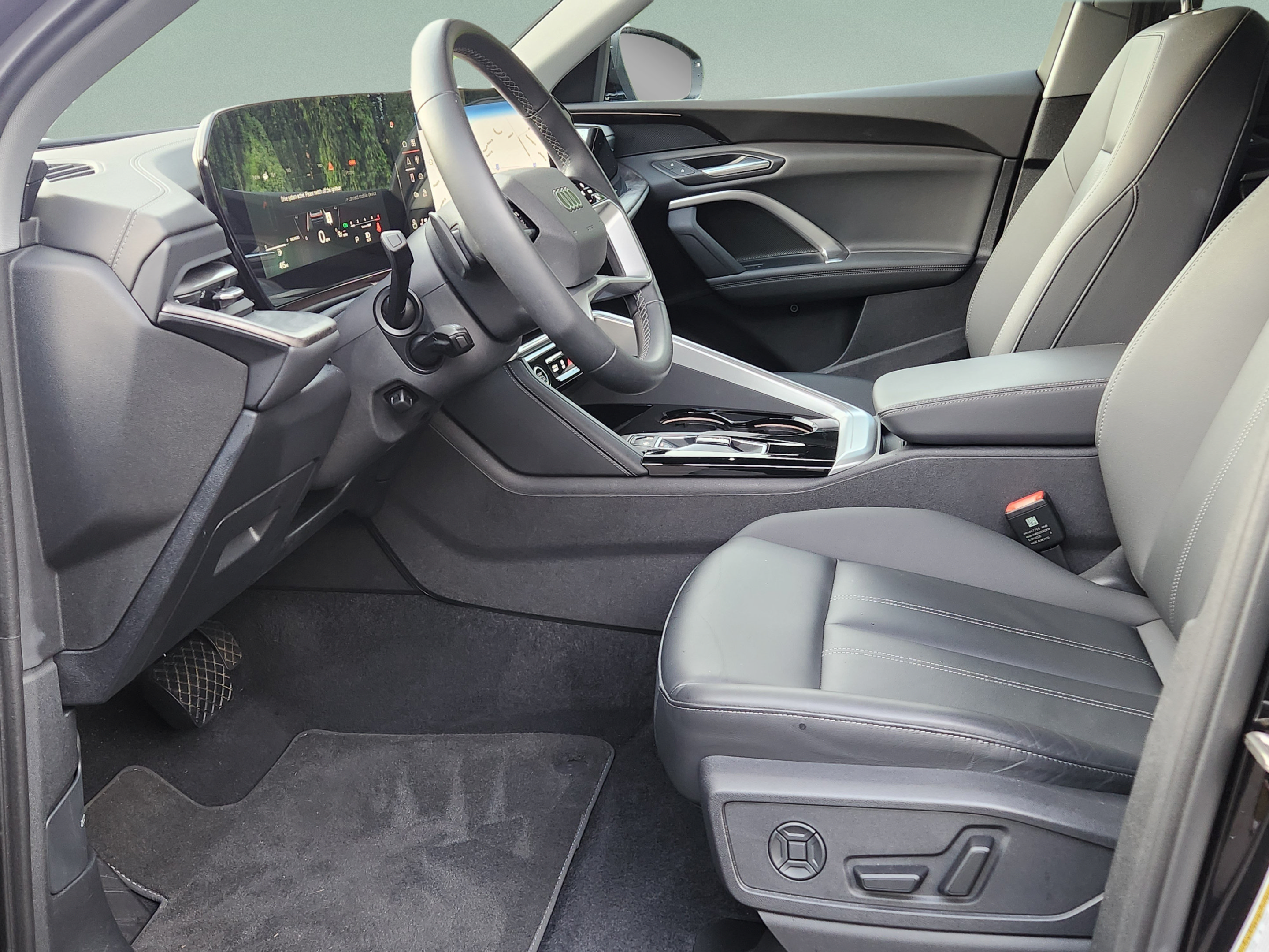 Used 2025 Audi Q5 Premium w/ Convenience Package AWD/4WD image 12