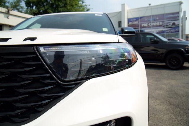 Certified 2022 Ford Explorer ST-Line AWD/4WD image 9