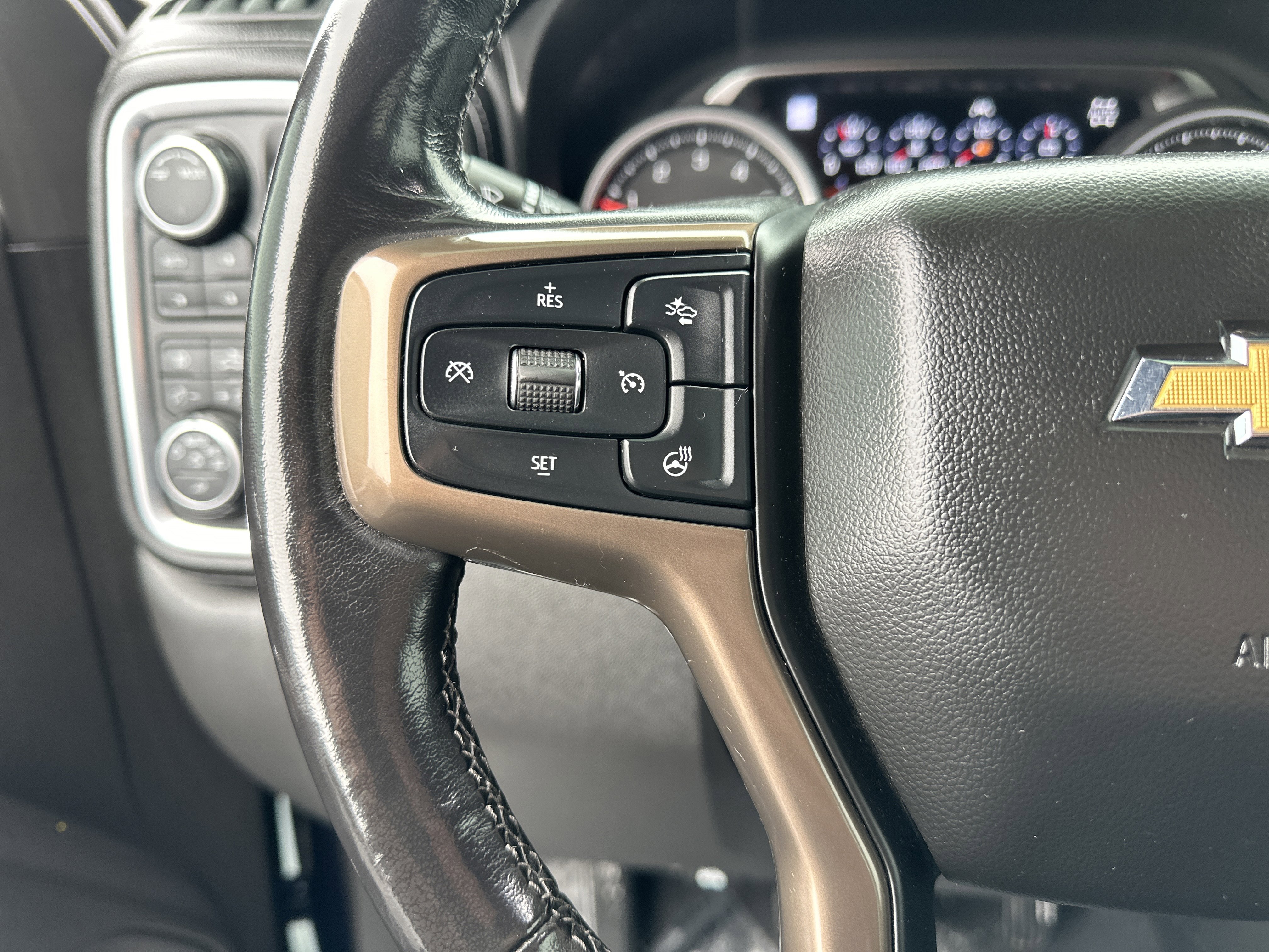 Used 2020 Chevrolet Silverado 1500 High Country image 21