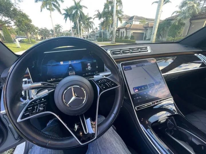 Used 2022 Mercedes-Benz S 580 4MATIC Sedan w/ Rear Seat Package image 11