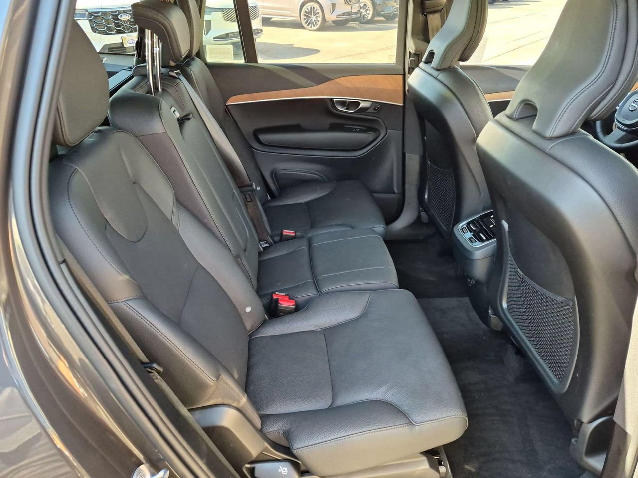 Certified 2024 Volvo XC90 B5 Plus w/ Protection Package Premier AWD/4WD image 25
