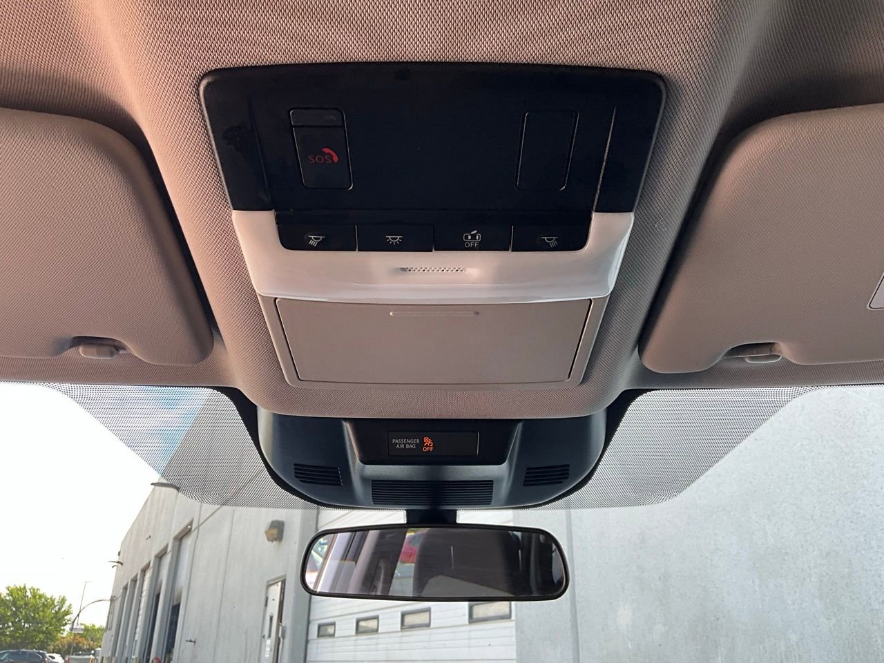Used 2025 Nissan Rogue SV image 16