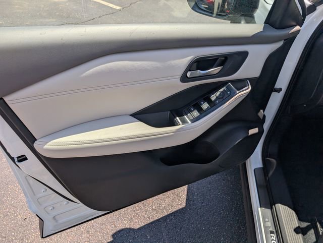 New 2026 Nissan Rogue SV AWD/4WD image 15