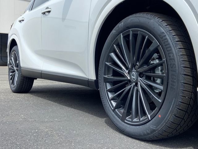 New 2026 Lexus RX 350h AWD/4WD image 8