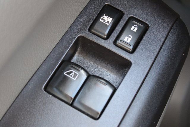 Used 2016 Nissan NV 3500 SL RWD image 34