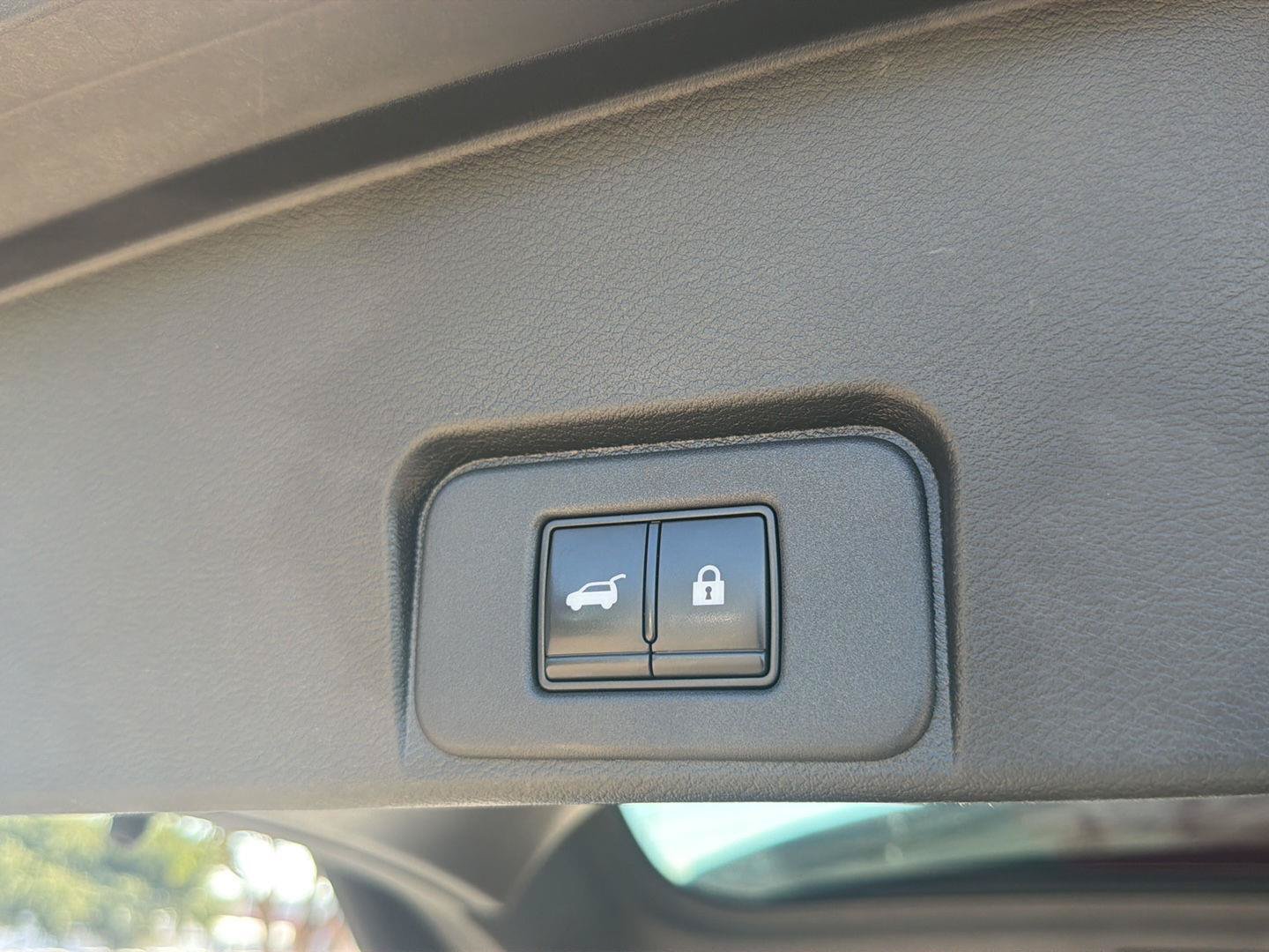 Used 2022 Nissan Rogue Platinum w/ Head-Up Display Package FWD image 13