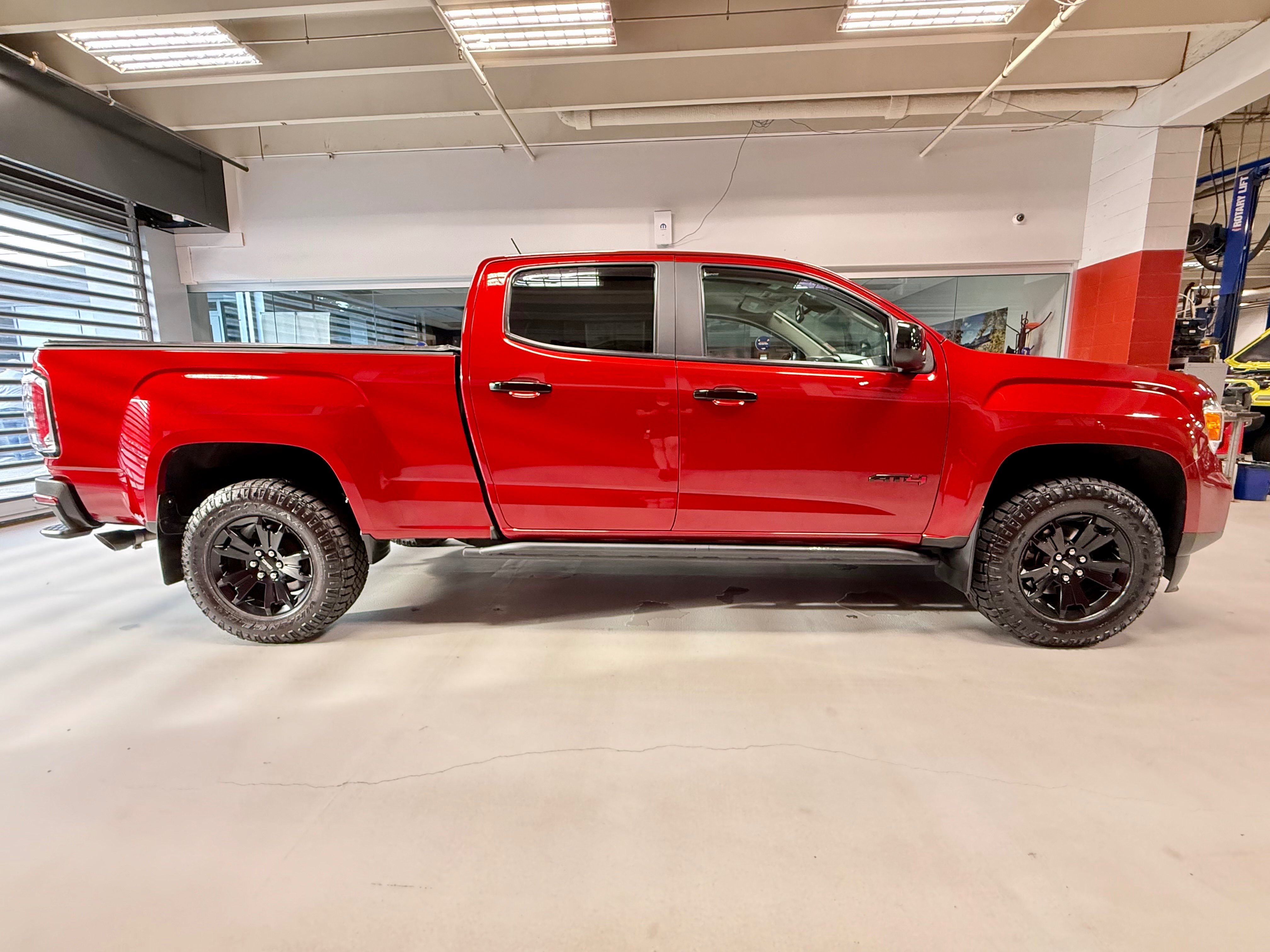 Used 2021 GMC Canyon AT4 AWD/4WD image 10