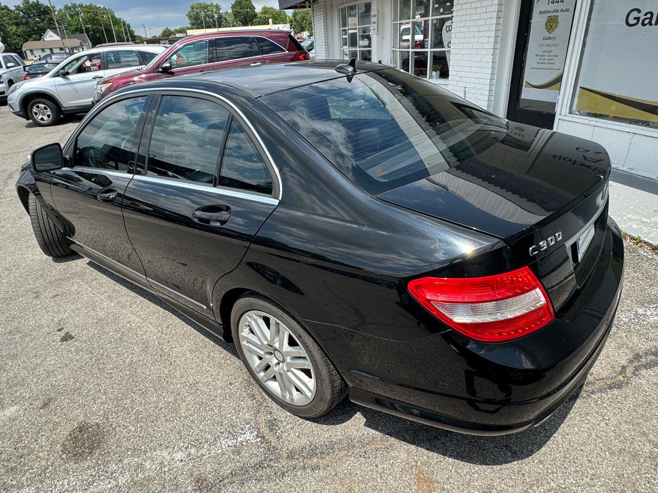 Used 2008 Mercedes-Benz C 300 4MATIC Sedan w/ Multimedia Pkg image 4