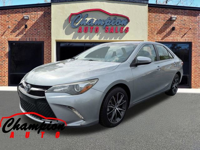 Used 2015 Toyota Camry XSE FWD image 5