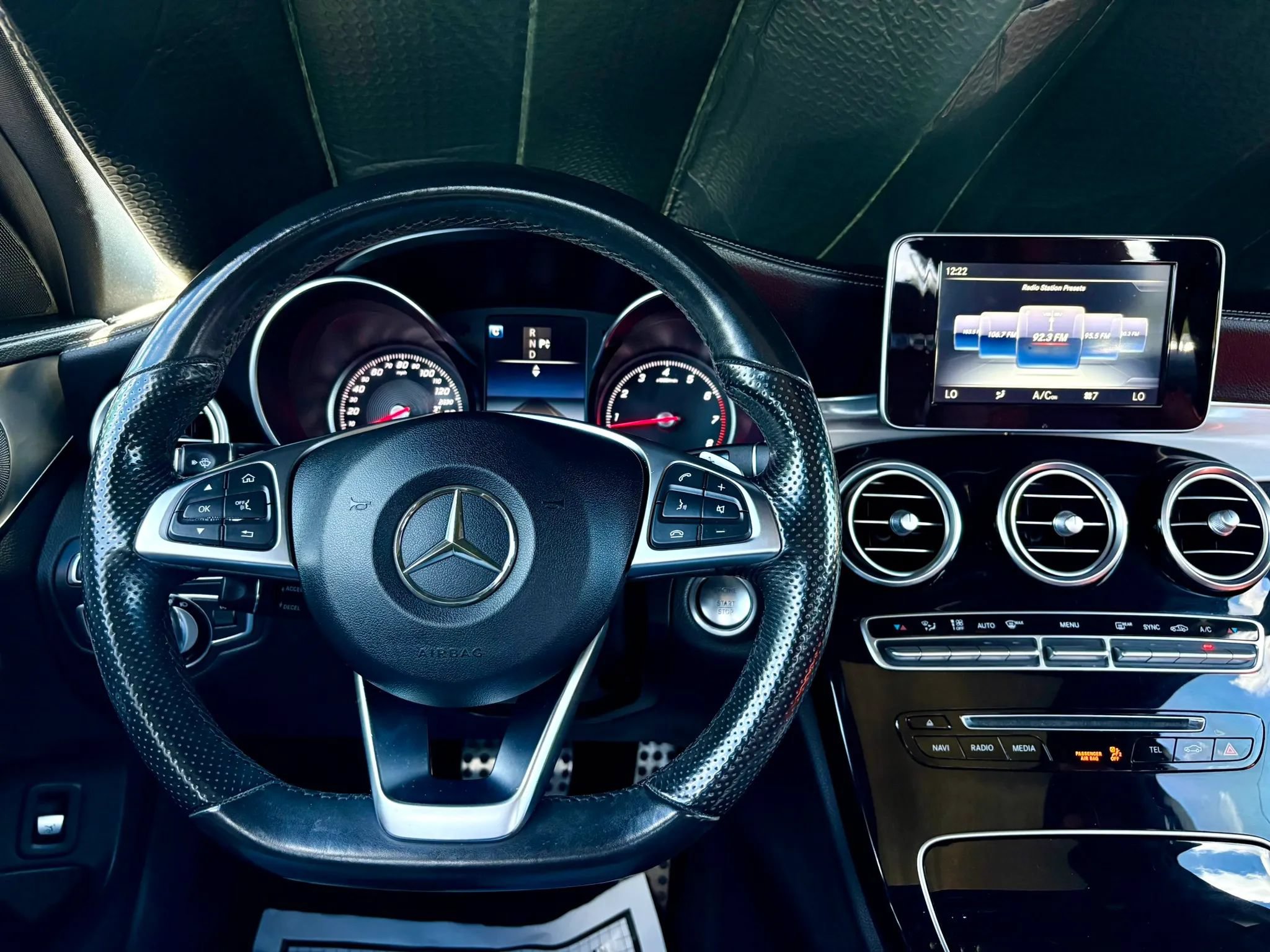 Used 2016 Mercedes-Benz C 300 4MATIC Sedan image 31