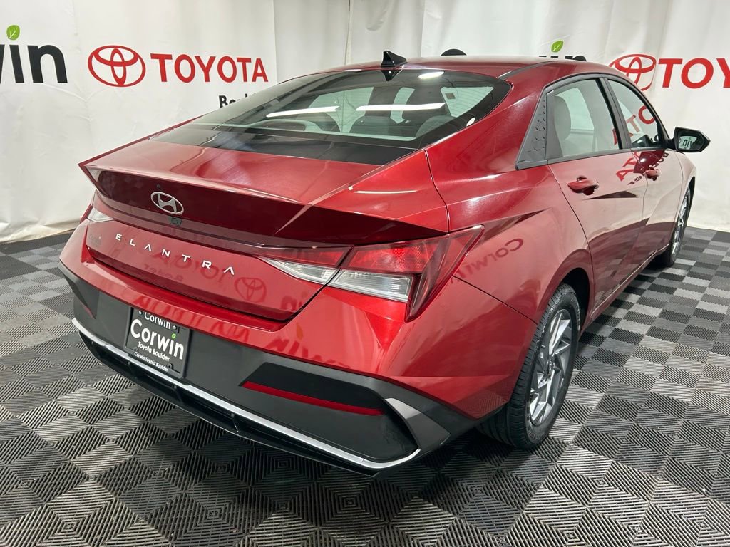 Used 2024 Hyundai Elantra SEL image 7
