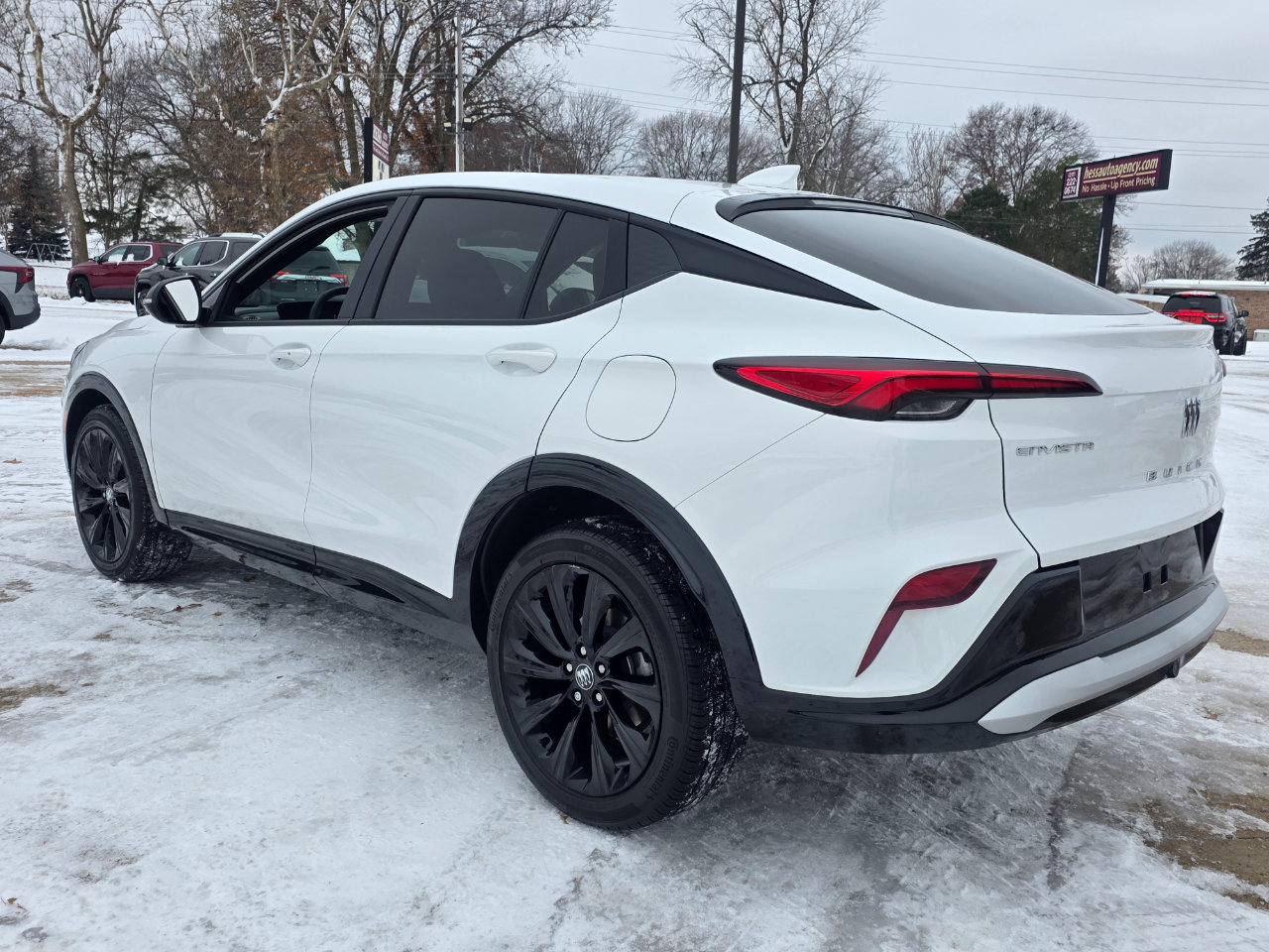 Used 2024 Buick Envista Sport Touring w/ Convenience I Package image 16