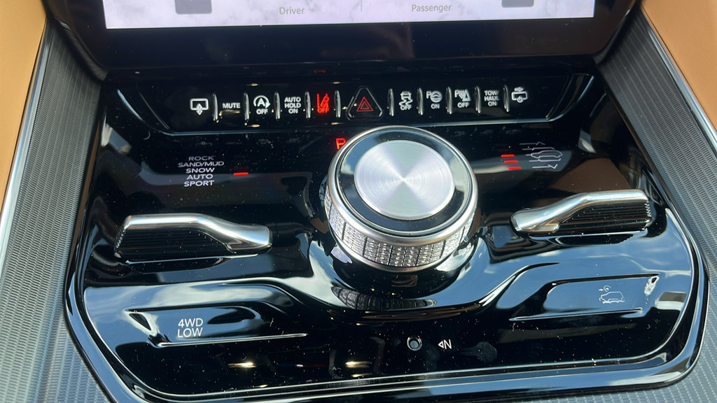 New 2026 Jeep Grand Wagoneer Summit AWD/4WD image 14