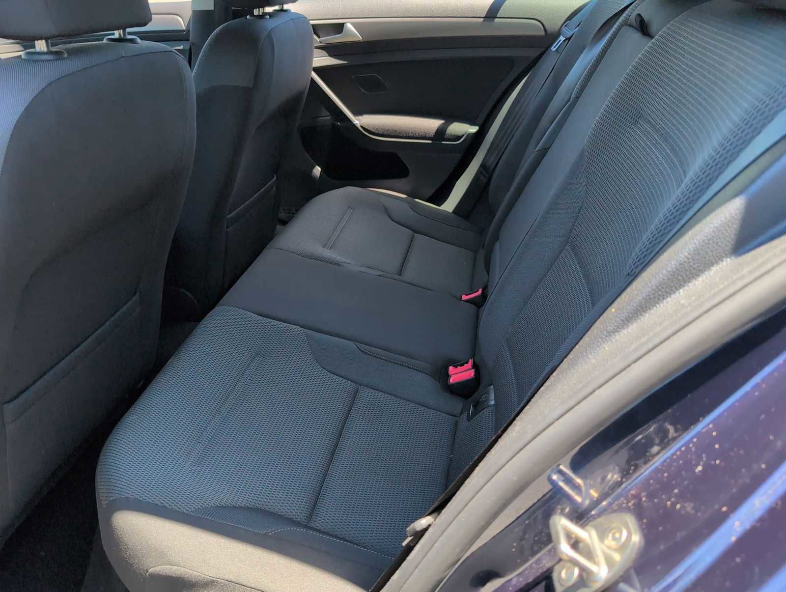 Used 2018 Volkswagen Golf S FWD image 18