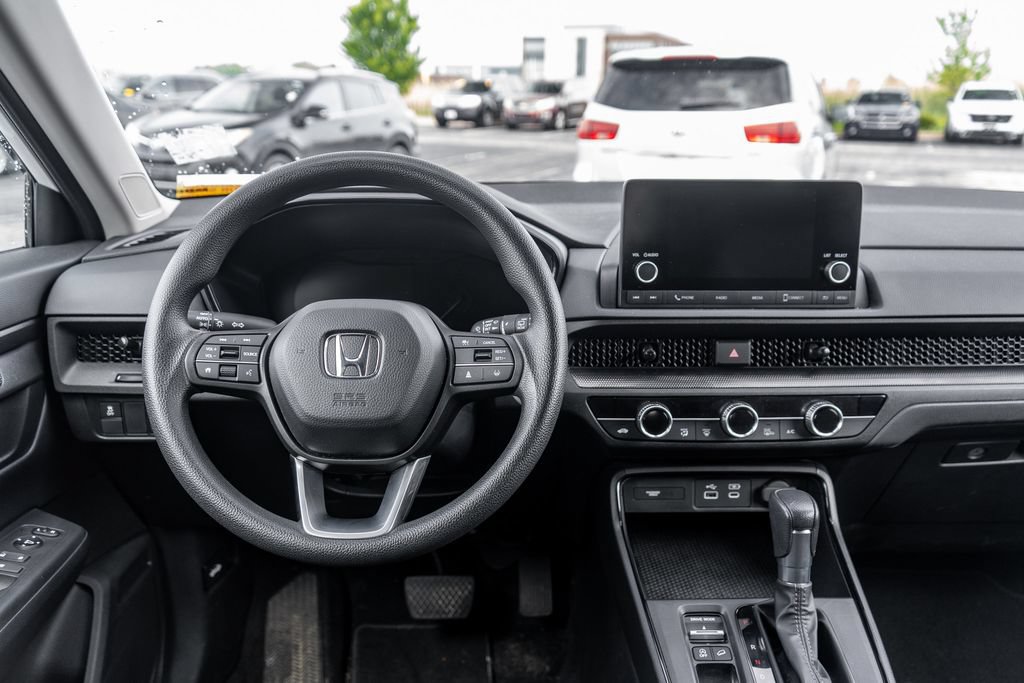 Used 2025 Honda CR-V EX image 15