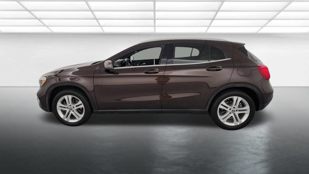 Used 2018 Mercedes-Benz GLA 250 4MATIC image 4