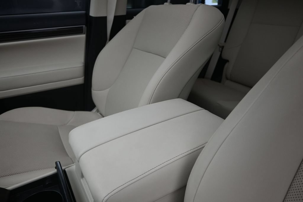 Used 2023 Lexus GX 460 Premium AWD/4WD image 14