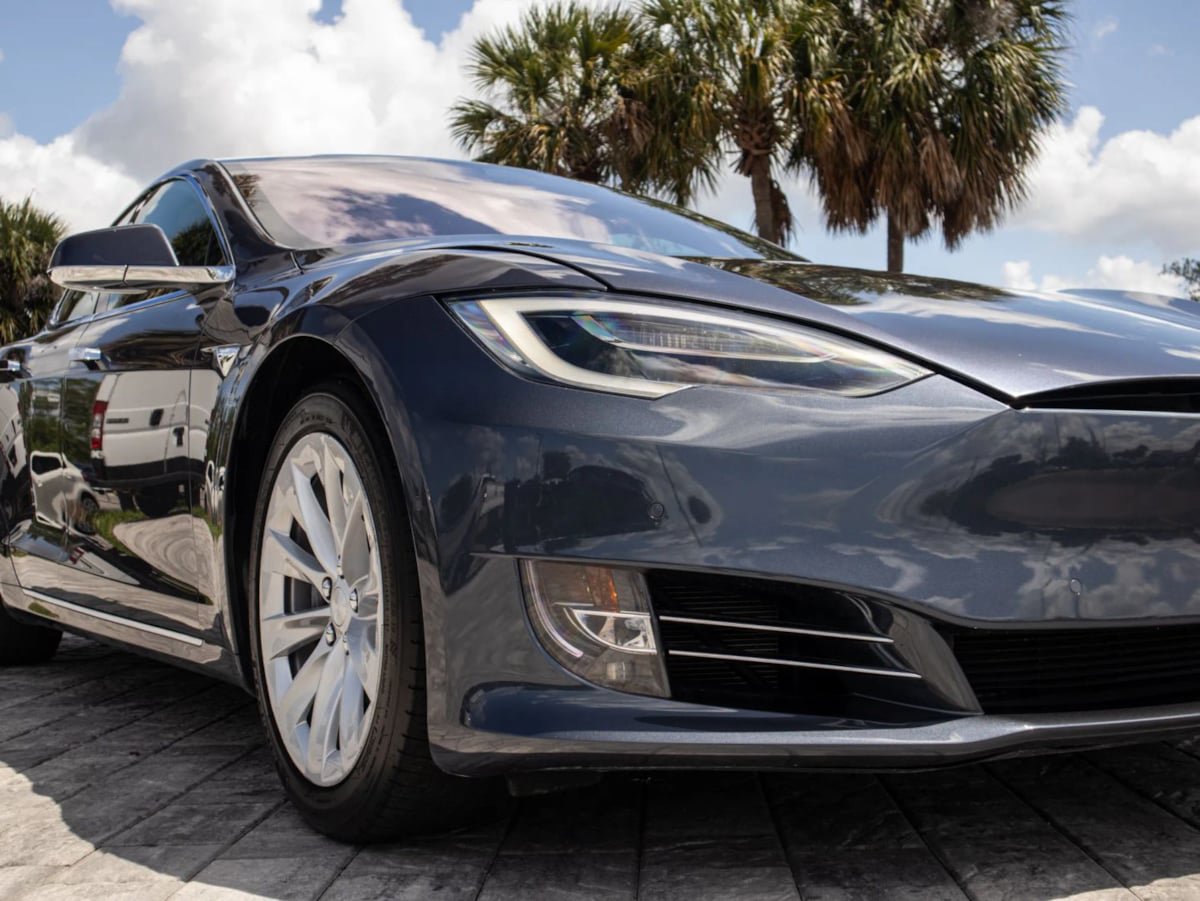 Used 2017 Tesla Model S 75 RWD image 15