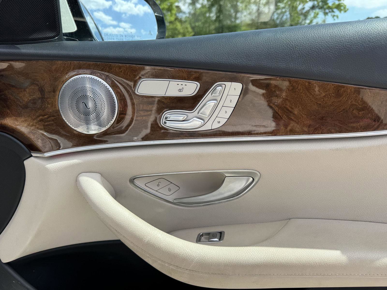 Used 2017 Mercedes-Benz E 300 image 24