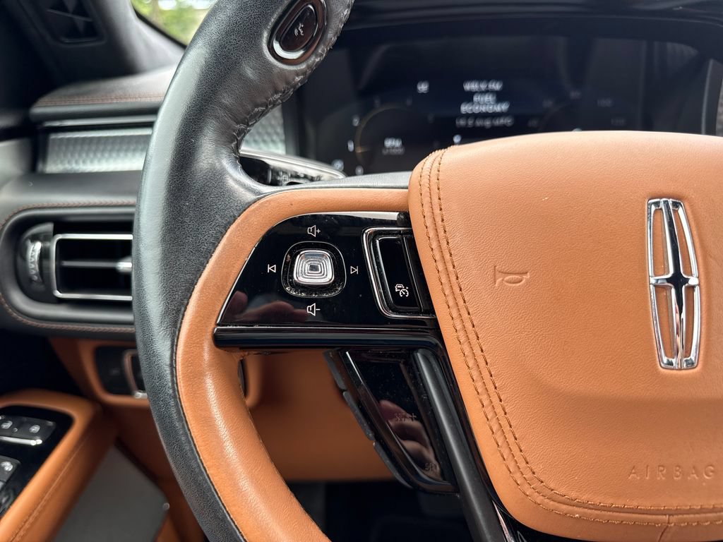 Used 2022 Lincoln Aviator Black Label AWD/4WD image 21