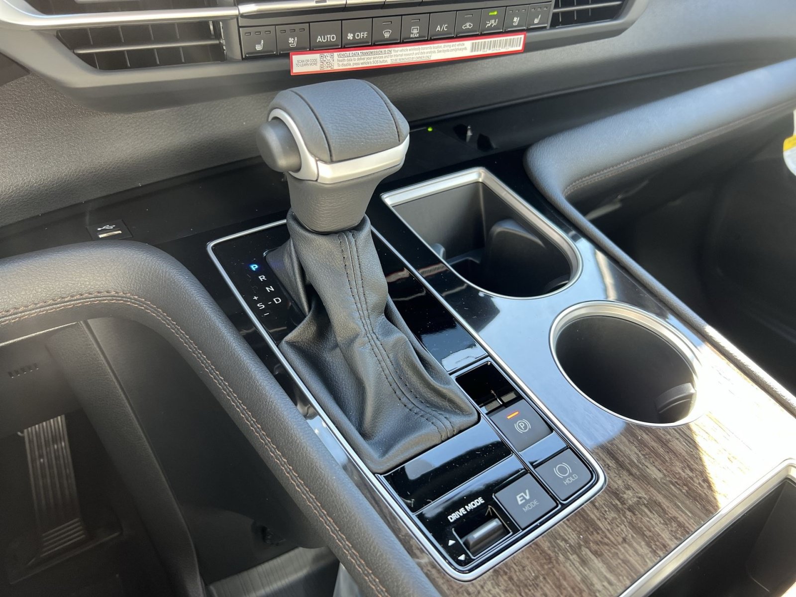 New 2026 Toyota Sienna Platinum AWD/4WD image 21