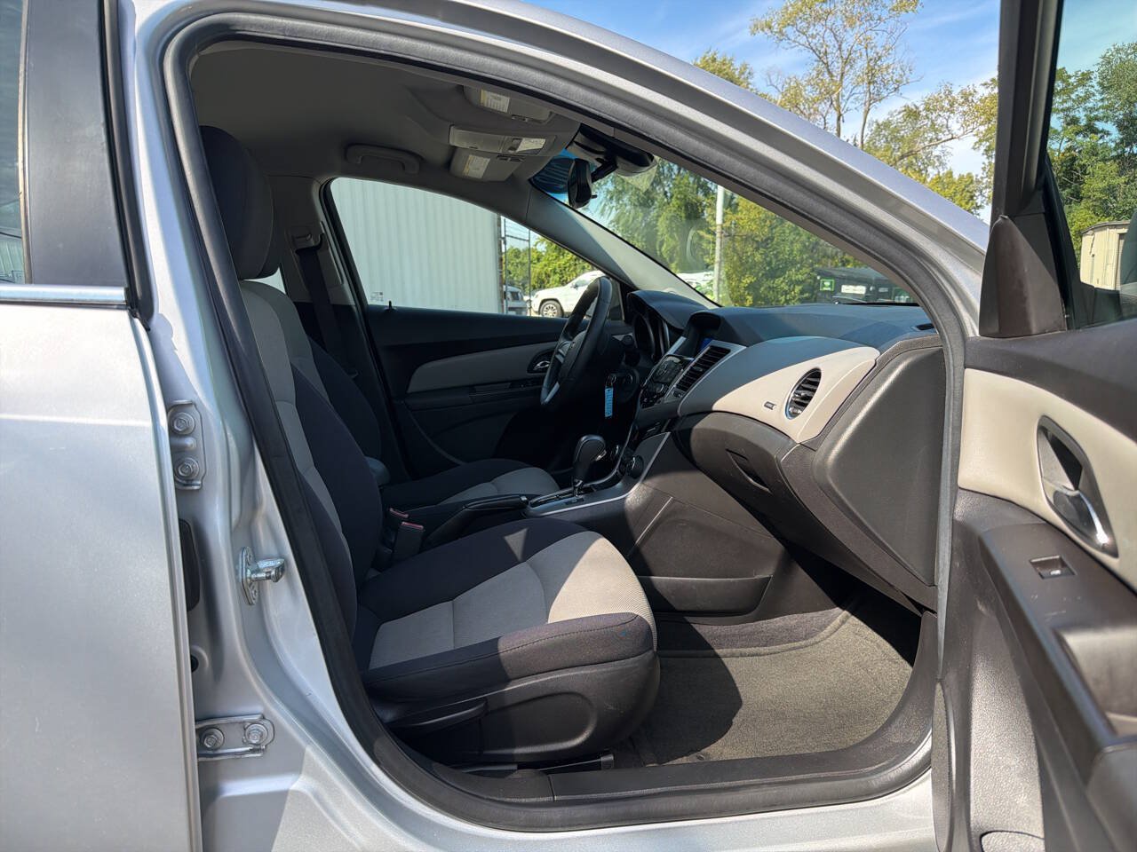 Used 2012 Chevrolet Cruze LS w/ Connectivity Package FWD image 26