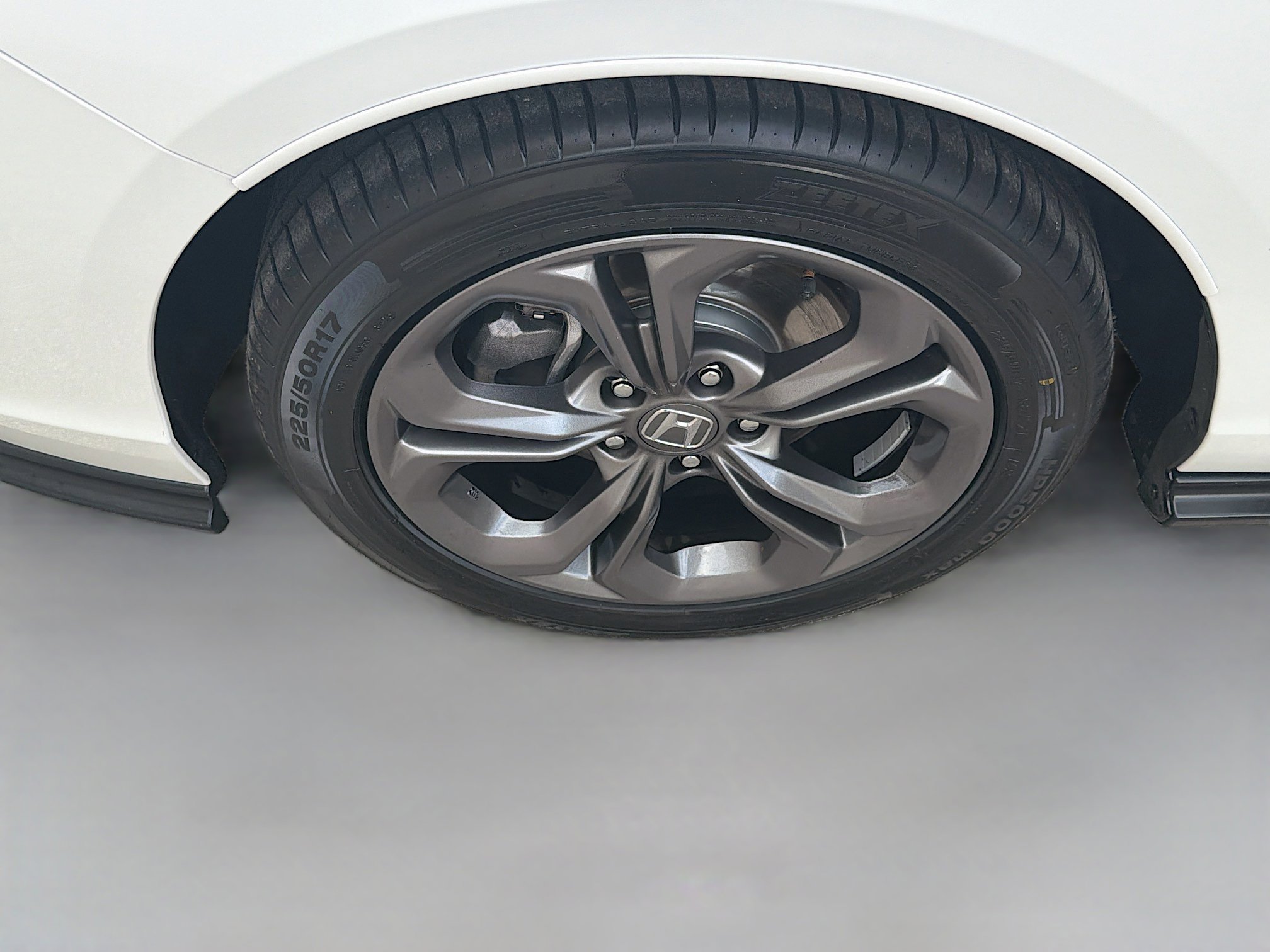 Certified 2023 Honda Accord EX image 35