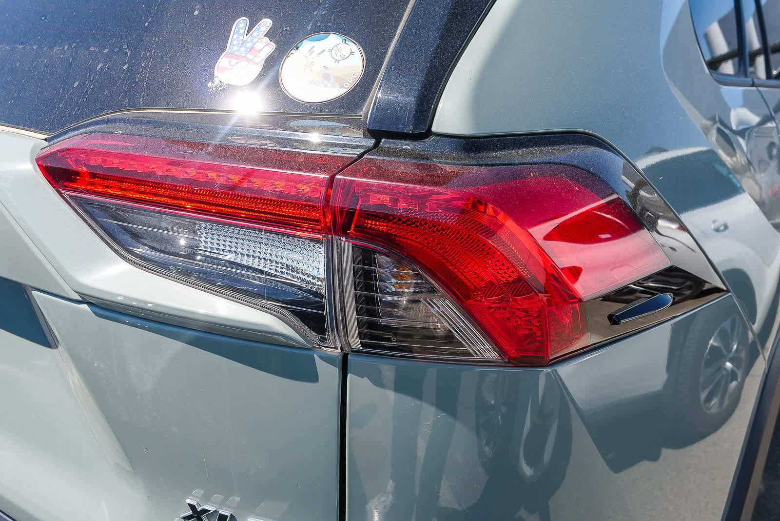 Used 2019 Toyota RAV4 XLE w/ Carpet Mat Package AWD/4WD image 19