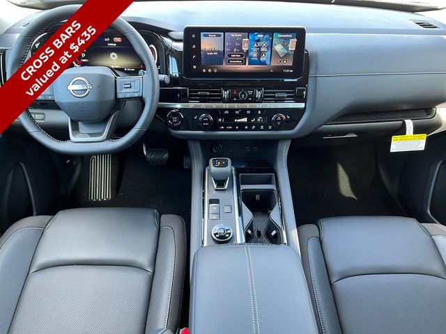 New 2026 Nissan Pathfinder SL image 2