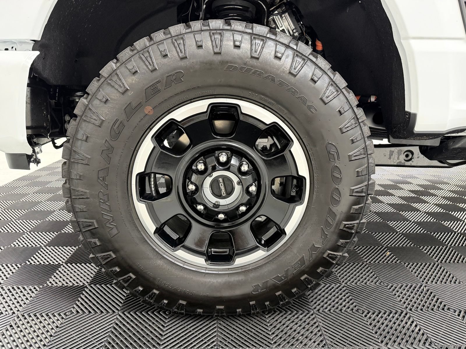 New 2026 Ford F250 Lariat w/ Tremor Off-Road Package AWD/4WD image 13
